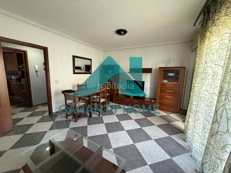 Foto 9b4905bb-7c46-4562-a0a1-2b71785dac5a. Location appartement avec chauffage dans Casco Antiguo Cáceres