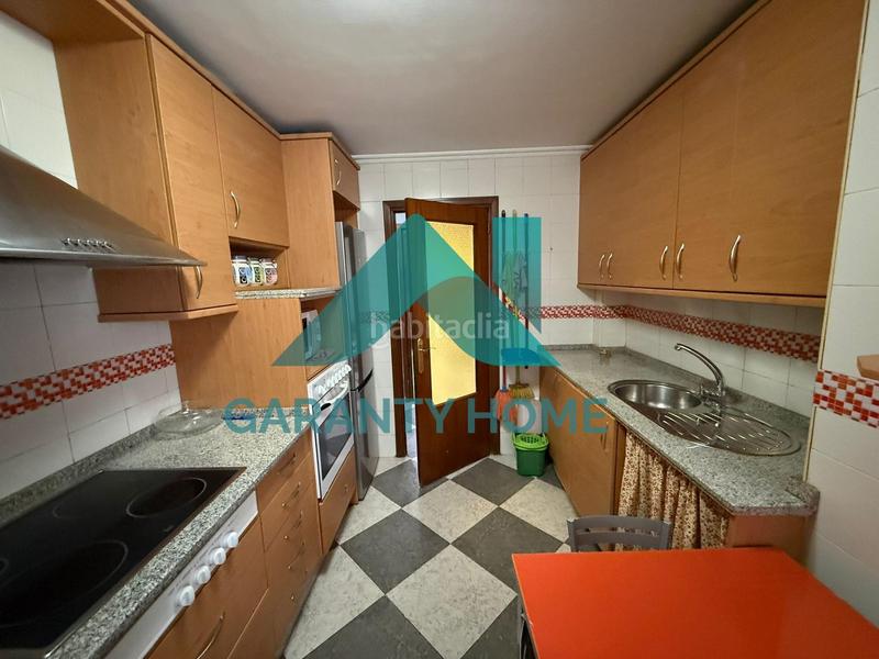 Foto 1c22301d-9dea-43b6-90c5-1feaf0f971db. Rent flat with heating in Casco Antiguo Cáceres