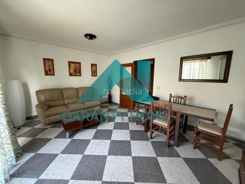 Foto d85a9877-cd37-40f2-9156-6eb740930908. Rent flat with heating in Casco Antiguo Cáceres