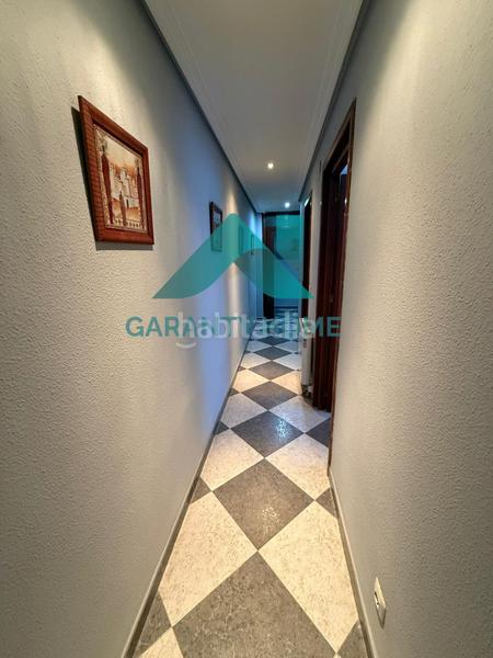 Foto f070ec7b-760b-44c2-a639-dab053c5f840. Rent flat with heating in Casco Antiguo Cáceres