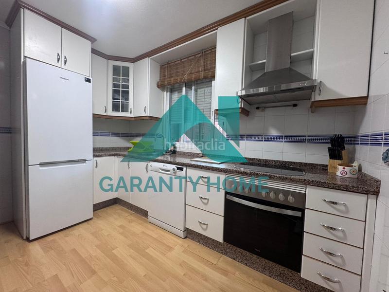 Foto 8fca2d09-46a5-478d-8e3a-c06cf27fcc86. Location appartement avec chauffage dans nuevo Cáceres Cáceres