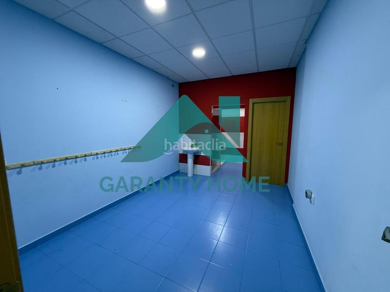 Foto 093807aa-029d-4d8e-a3c7-897b54c58eea. Affitto locale commerciale in Centro Cáceres