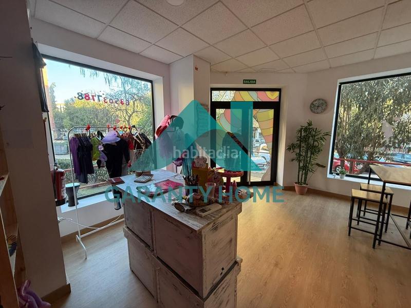 Foto 65aad091-c3b4-464f-a856-0e39c6c2c175. Alquiler local comercial  en zona moctezuma amplio y versátil en Cáceres