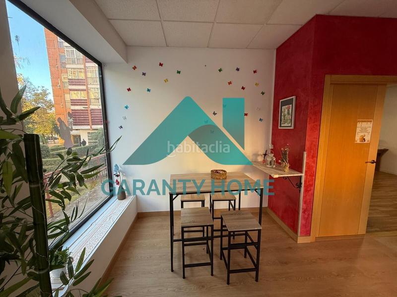 Foto aa67b587-14db-4839-a0f4-d419267b8c47. Alquiler local comercial  en zona moctezuma amplio y versátil en Cáceres