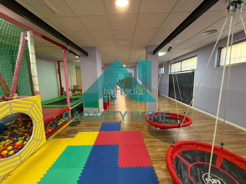 Foto ec4d573a-2ab3-49b1-96e8-41e842bbb3fc. Alquiler local comercial  en zona moctezuma amplio y versátil en Cáceres