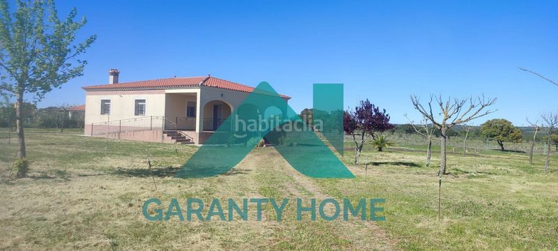 Foto 746678b9-9914-43b3-98ea-9a405b3ad747. Finca rústica a Alcuéscar