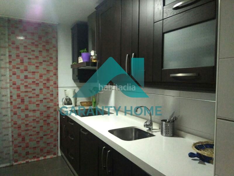Foto 48e7914a-3d28-4980-b3c7-8d8378bff1fd. Apartament amb calefacció aparcament a Centro Cáceres