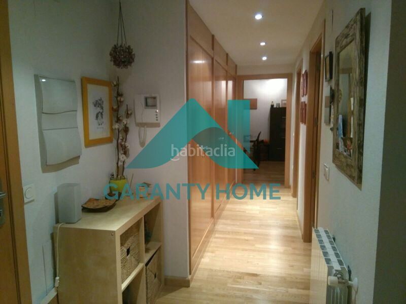 Foto 716b7e05-7ece-4464-9608-ace758db6c1c. Apartament amb calefacció aparcament a Centro Cáceres
