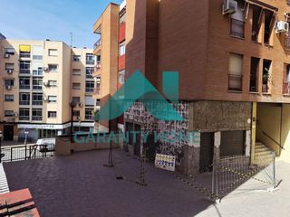 Appartement à Centro. Planta baja en zona colón  cáceres!
