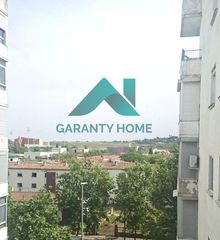 Appartement à Nuevo Cáceres. Piso en zona cervantes  cáceres!