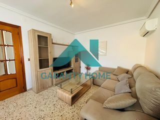 Location Appartement à Casco Antiguo. Se alquila piso amueblado en zona san blas