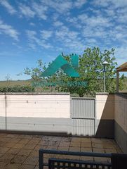 Reihenhaus in Valdesalor - Rincón de Ballesteros. Se vende chalet adosado en valdesalor  cáceres!