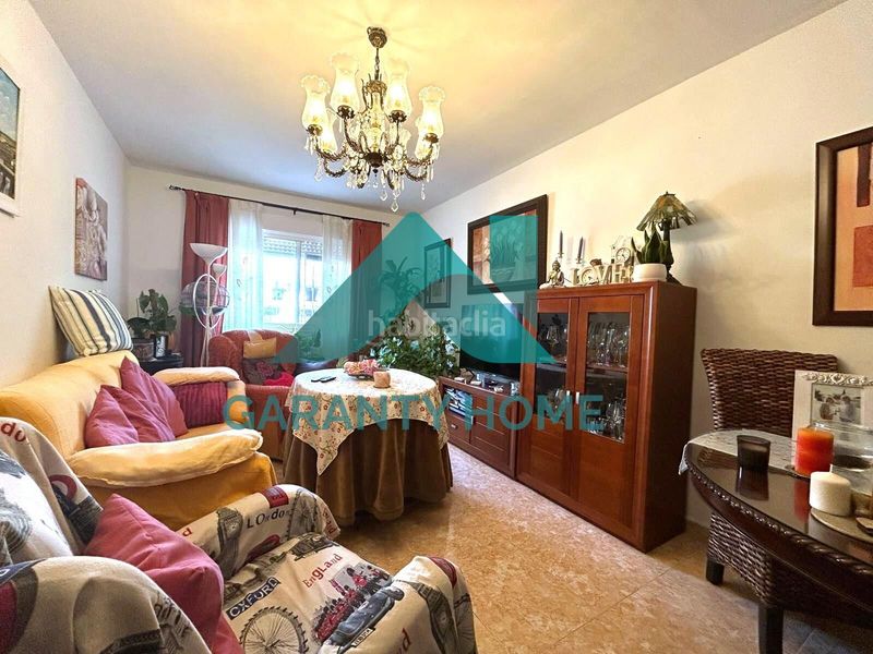 Foto 166b56d8-8e59-44c9-88d5-1ed2da331894. Casa adossada amb calefacció aparcament a Montesol - Mejostilla Cáceres