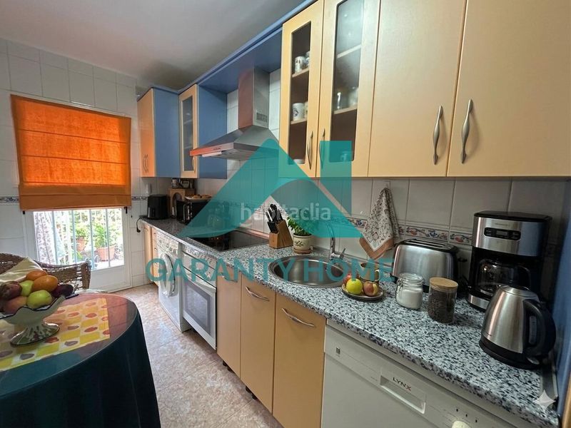 Foto c633e39f-7dbc-4ab4-a6fa-4fdff6096f36. Casa adossada amb calefacció aparcament a Montesol - Mejostilla Cáceres