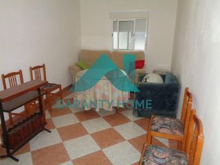 Affitto Piccolo appartamento in Centro. Piso en alquiler en zona la cruz   ideal para trabajadores!