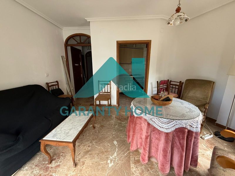 Foto 32ca8b2a-7eb1-4a00-b5ec-5375e8f335ae. Apartament amb aparcament a Casco Antiguo Cáceres