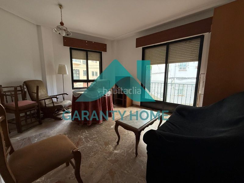 Foto 5be89d03-febd-44b3-adff-782fcfed4d19. Apartament amb aparcament a Casco Antiguo Cáceres