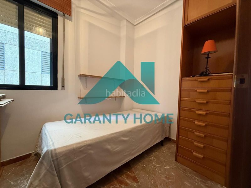 Foto e64dda88-351e-4dc5-a9e1-ea8a8ba51d1b. Apartament amb aparcament a Casco Antiguo Cáceres
