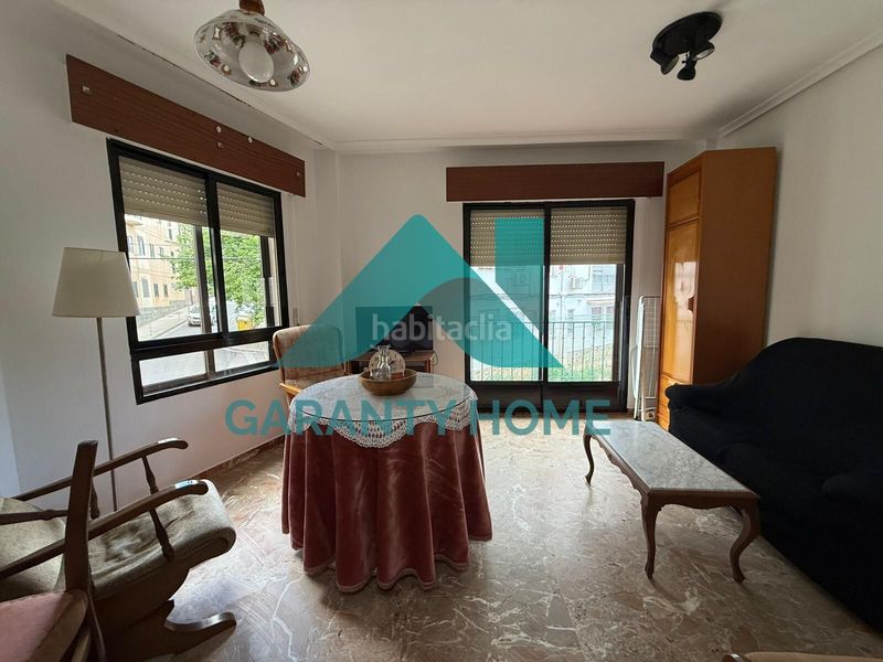Foto fd11f289-c820-4781-8ba6-b664c7c7a3b7. Apartament amb aparcament a Casco Antiguo Cáceres