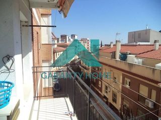 Rent Flat in Casco Antiguo. Piso en alquiler en hernán cortés