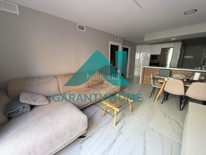 Foto ef0abb07-1c6a-4112-85ef-a9ea9e379557. Apartament amb calefacció a Centro Cáceres