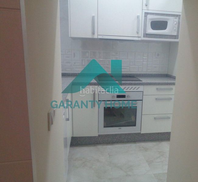 Foto c4eef244-4f1c-4872-9390-9e760437c6c5. Apartament amb calefacció a Casco Antiguo Cáceres