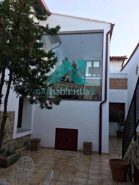 Foto 0f908d1c-8091-49ae-8160-633500f43bd6. Casa amb calefacció a Montánchez