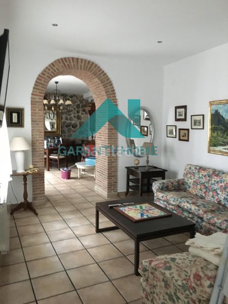 Foto 48fa62ae-8d58-4f48-b4b1-864c9f526c5b. Casa amb calefacció a Montánchez