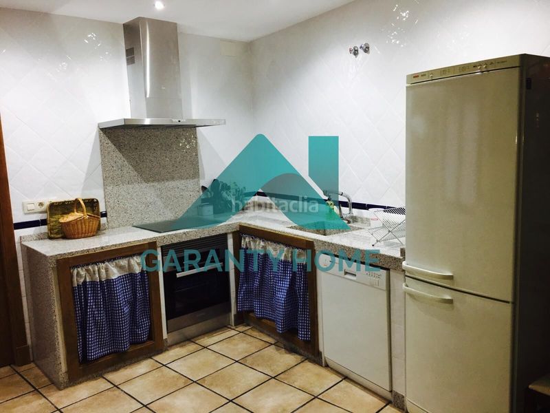 Foto dd2a4c7d-3902-42b6-84dd-f99f45772f0d. Casa amb calefacció a Montánchez