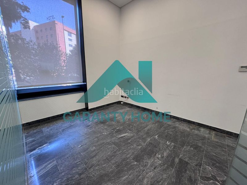 Foto f3ce0f69-2a97-44c1-8774-e3a963ccaa8d. Local comercial a Centro Cáceres