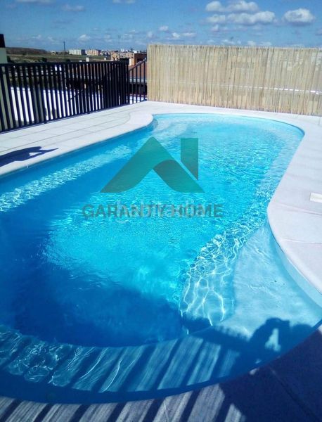 Foto ac3bd446-fedd-4137-9b9a-b719446b8a54. Pis amb calefacció aparcament piscina a nuevo Cáceres Cáceres