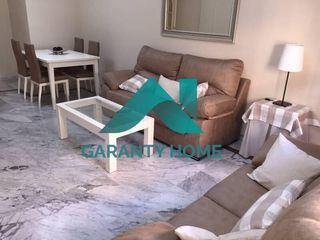 Location Appartement à Centro. Se alquila piso reformado en pleno centro!