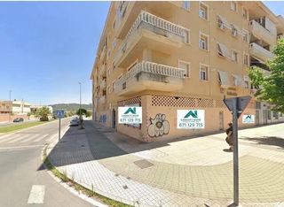 Lloguer Local Comercial a Nuevo Cáceres. Se alquila local comercial en casa plata!