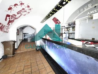 Local Comercial a Casco Antiguo. Se alquila o vende barrestaurante en plaza mayor!