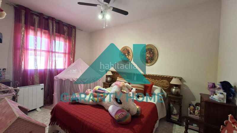 Foto b5f6f4c3-f54f-4430-9fc2-4a7c57fe0dca. Casa adossada amb calefacció a Torrequemada