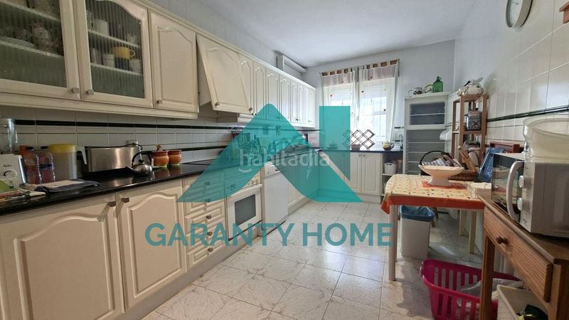 Foto e9bd05d9-76c6-4ce6-ae58-6cd5b0851cab. Casa adossada amb calefacció a Torrequemada