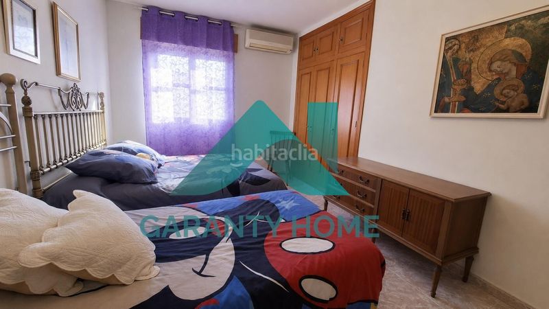 Foto fbdebe2f-4a71-45a6-9001-21f9d2aacb4b. Casa adossada amb calefacció a Torrequemada