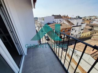 Pis a Casco Antiguo. Se vende piso en zona plaza de italia. ideal inversion!