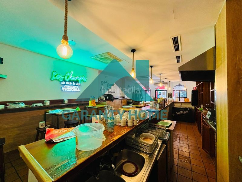 Foto 228cc0a8-2879-4f3d-886b-3b4e987a8c27. Alquiler local comercial se alquila bar en zona cánovas! en Cáceres