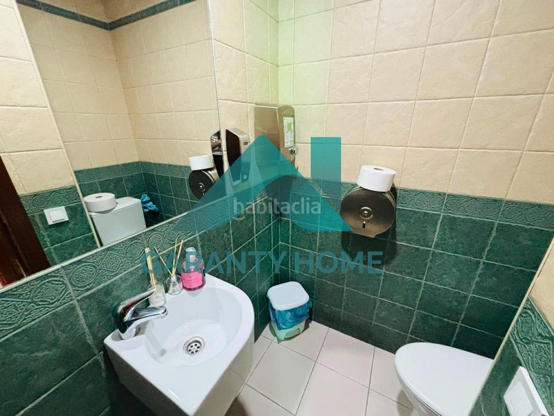 Foto d9a6e17d-6566-43a1-89a0-049d0b658b23. Alquiler local comercial se alquila bar en zona cánovas! en Cáceres
