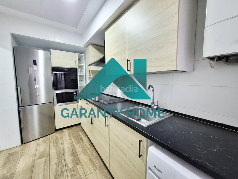 Foto 9a202b4b-794b-4242-afae-470c2ffb79b9. Miete etagenwohnung in Centro Cáceres