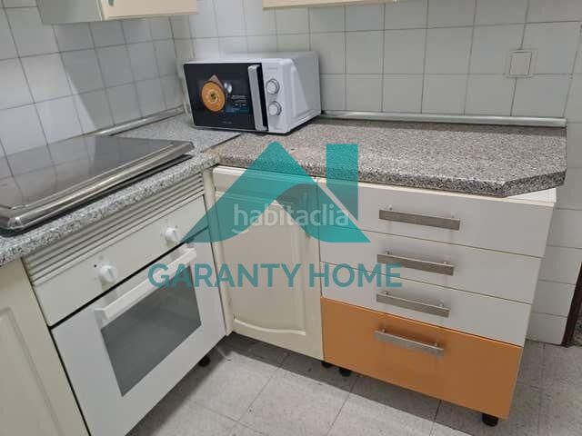 Foto a3cee4d7-b5fd-426d-a0ce-922f4ab432eb. Rent flat with heating in Centro Cáceres