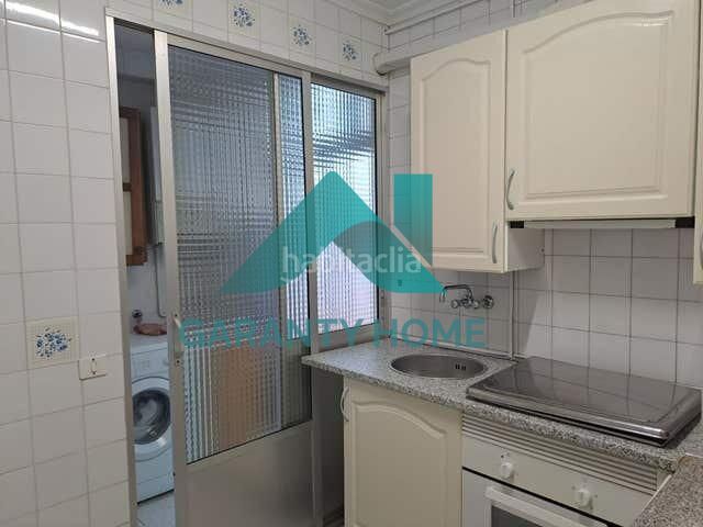 Foto c8d1f358-b85e-4afa-a9ab-ec4b1199d07a. Rent flat with heating in Centro Cáceres
