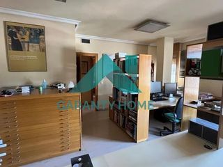 Rent Office space in Centro. Oficina  despacho profesional en pleno centro de cáceres