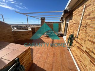 Affitto Appartamento in Ruta de la Plata. Ático dúplex en urbanización con piscina y grandes terrazas
