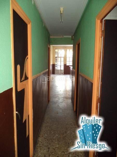 Foto cc4410e6-f120-47a3-8882-6c9e23800941. Alquiler local comercial se alquila bar en zona Centro en Cáceres