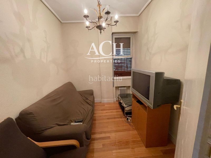Foto 577f5705-1edc-462d-a88d-3e50efd3bf22. Rent flat with heating in Basurtu Bilbao
