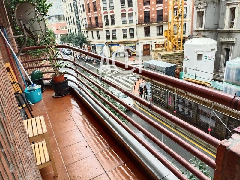 Foto 1c114dfe-fee4-4d29-b04d-fae57e97ea89. Alquiler piso  en el corazón del ensanche con terraza en Bilbao