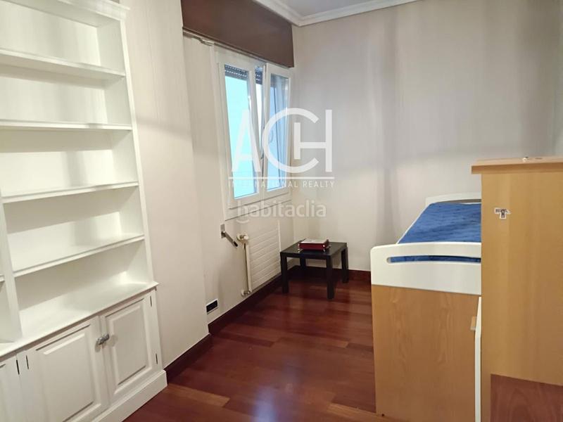 Foto 91af9fad-6418-4997-8852-b51dda9cd6ee. Alquiler piso  en el corazón del ensanche con terraza en Bilbao