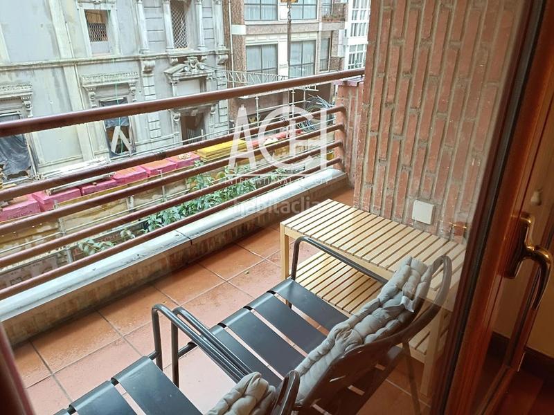 Foto ce7dfec1-252f-4bdc-ad0b-dba437495687. Alquiler piso  en el corazón del ensanche con terraza en Bilbao